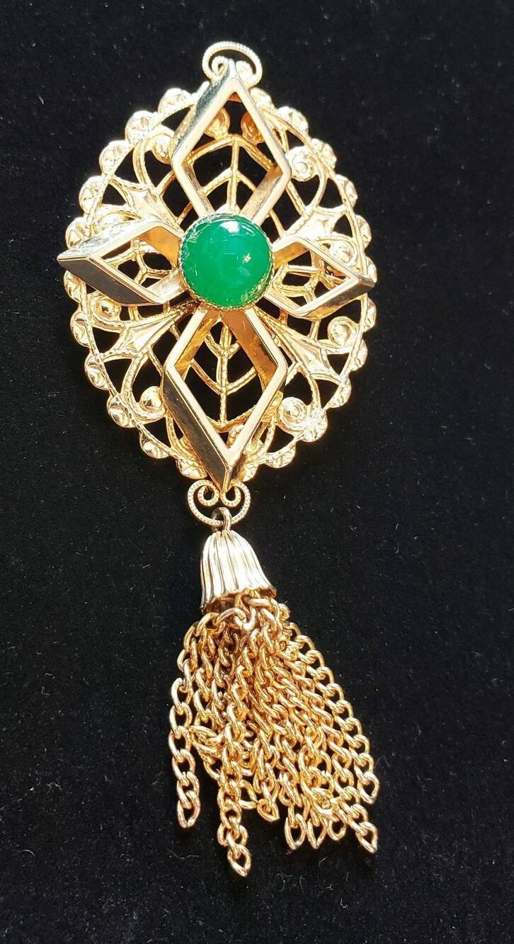 Sarah‎ Coventry Brooch Pin Peking Green Glass 3.5" Tassels Large Gold-tone go-56